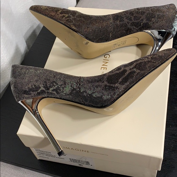 Brand new Vince Canmut colour changing shoes - Picture 4 of 5